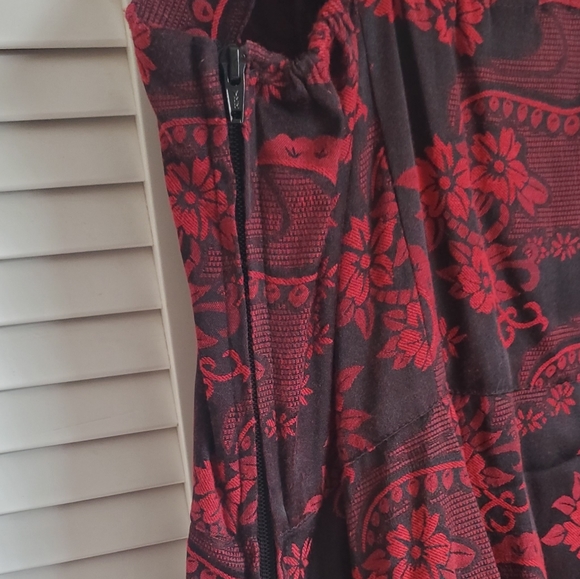 Red And Black Brocade Lace-Up Dress - Picture 4 of 6